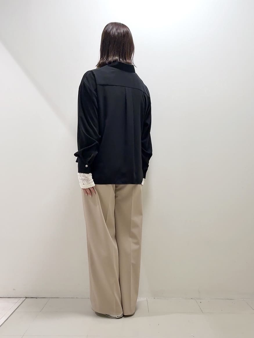 YUIさんの「UNTITLED｜【セットアップ可/スキッパー/ゆったり】リラクパウダーシャツ」を使ったコーディネート