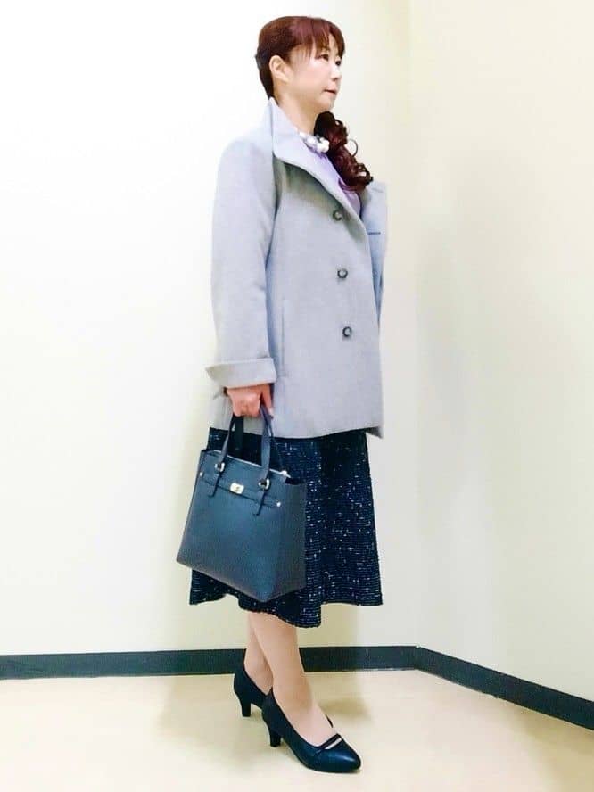 花さんの「Reflect｜【SS-4Lサイズ／衿が顔に当たらない◎】スタンドネックミドルコート」を使ったコーディネート