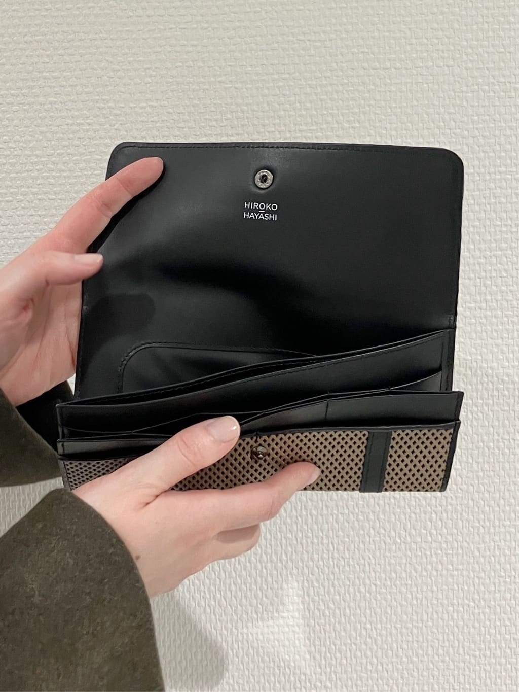 Cさんの「HIROKO HAYASHI｜PANIER（パニエ）薄型ミニ財布」を使ったコーディネート