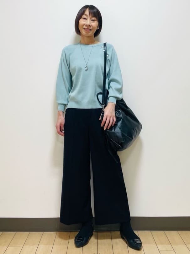Riiさんの「Reflect｜【ゆったり着られる◎】ラグランスリーブニット」を使ったコーディネート
