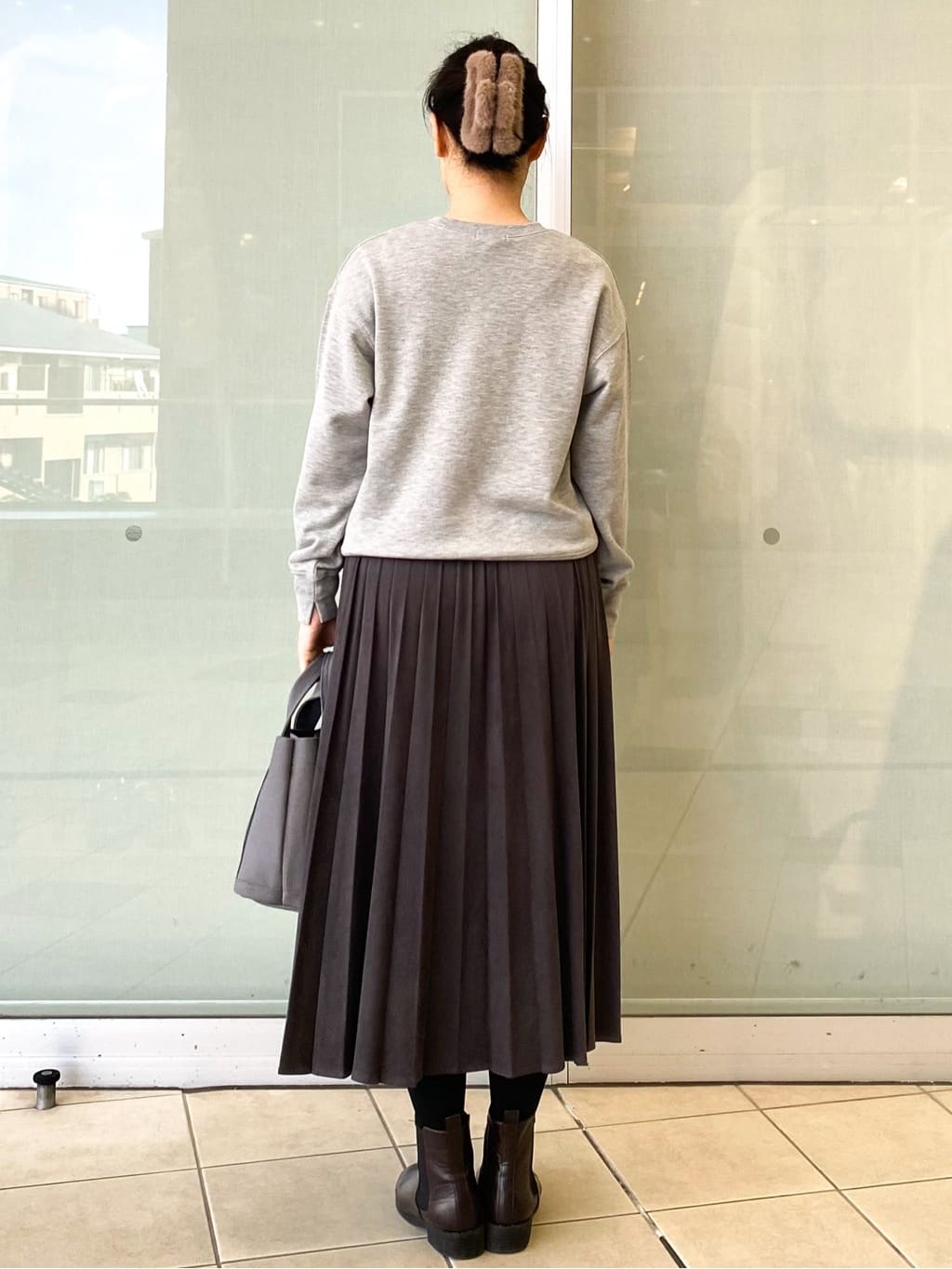 Jeanさんの「OPAQUE.CLIP｜コード刺繍裏毛プルオーバー【洗濯機OK】」を使ったコーディネート