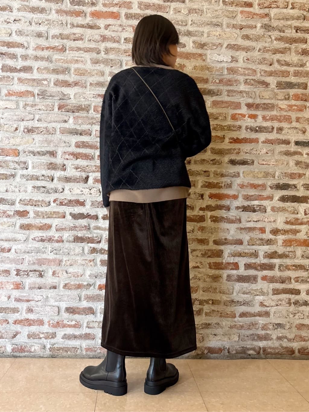 しばさんの「THE SHOP TK｜纏うだけで大人上品 シャギーチェスターハーフコート」を使ったコーディネート