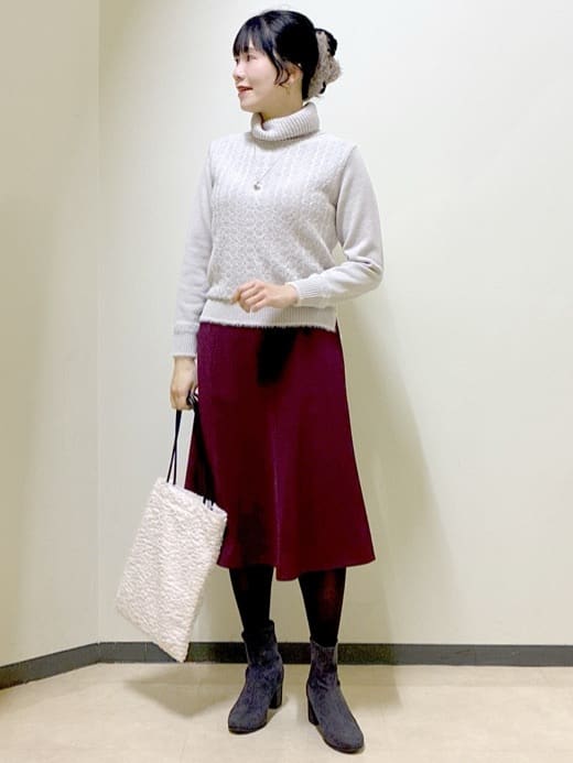  beni_gingerさんの「Reflect｜【ほんのりラメ感◎】ふわふわフェザーヤーンハイネックニット」を使ったコーディネート