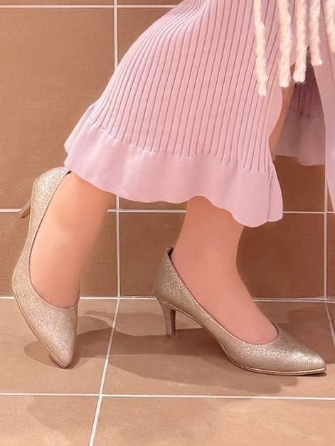 すみれさんの「ESPERANZA｜12時間パンプスNeoグリッター[7.5cmヒール]」を使ったコーディネート