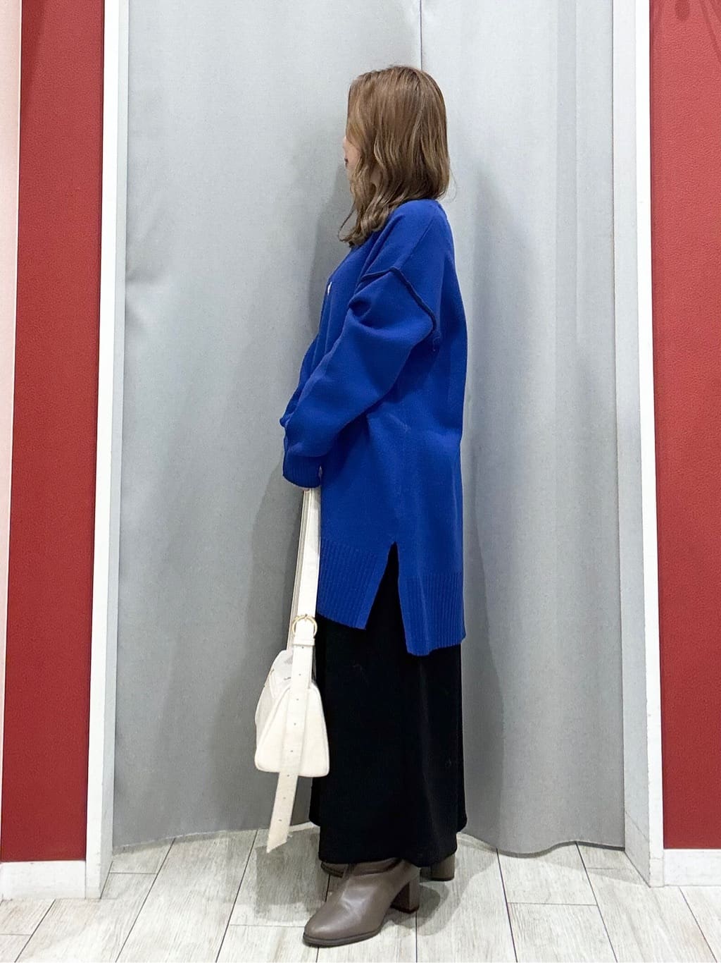 shioさんの「SHOO･LA･RUE｜【洗濯機可/毛玉レス】上品に体型カバー チュニックニットワンピース」を使ったコーディネート