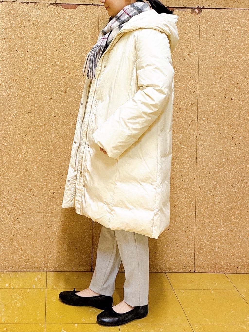 hattoriさんの「INDIVI｜【撥水／洗える】ステッチレス ロングダウンコート」を使ったコーディネート