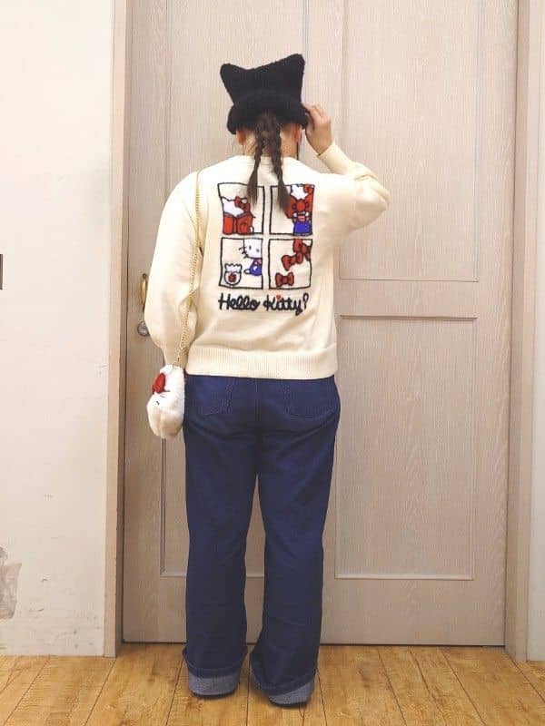 とろろさんの「SHOO･LA･RUE｜【高レビュー/S-LL】脚のラインを拾いにくい デニムワイドパンツ」を使ったコーディネート