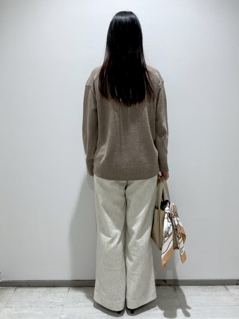 meiさんの「INDIVI｜【カシミヤ混】ミドルゲージ ハイネックニット」を使ったコーディネート