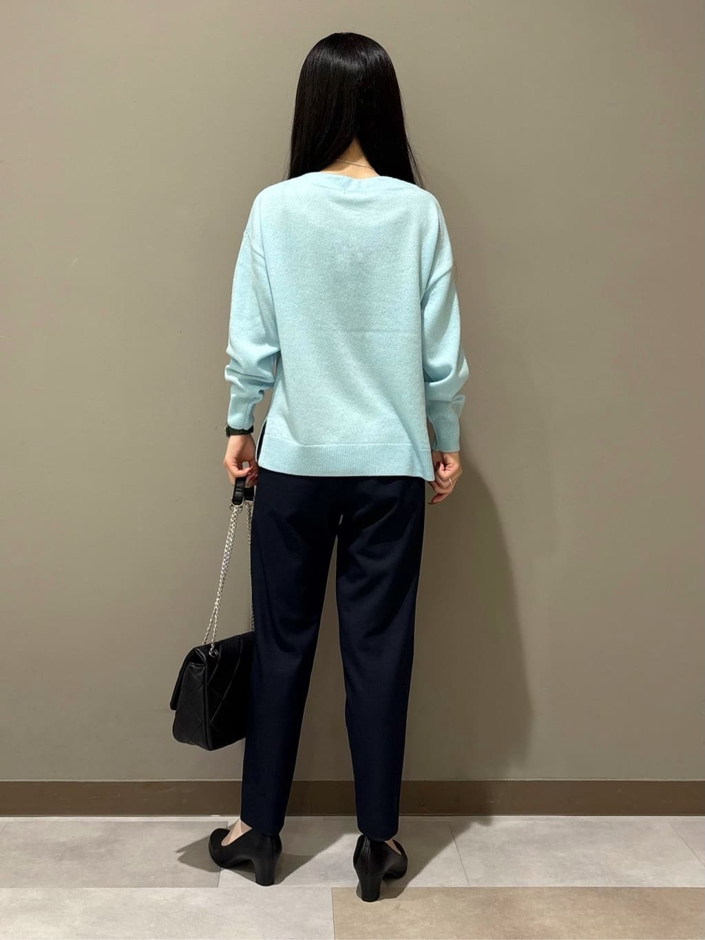 KEIKOさんの「INDIVI｜【洗える／カシミヤ混】ボトルネック ドルマンスリーブニット」を使ったコーディネート
