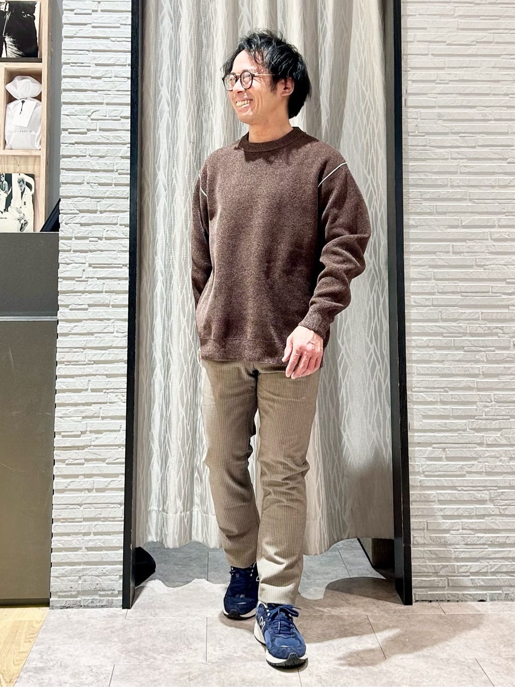 KENJI Iさんの「THE SHOP TK｜【大人の上品カジュアルを叶える】ハグするニット 洗濯機OK／6色展開」を使ったコーディネート