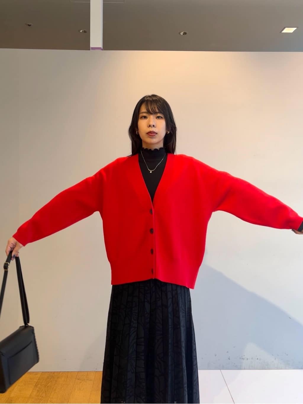 cotaniさんの「grove｜季節に映える　ニットカーディガン」を使ったコーディネート