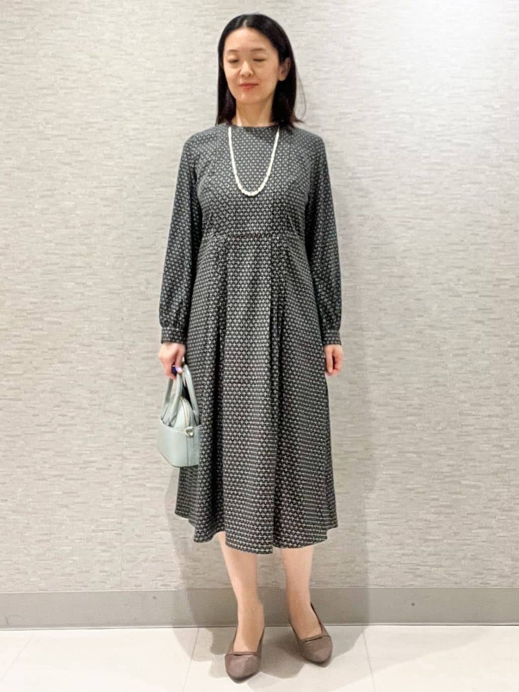 marikoさんの「Reflect｜【お食事会やお出かけに◎】ふんわりジャカード編みカーディガン」を使ったコーディネート