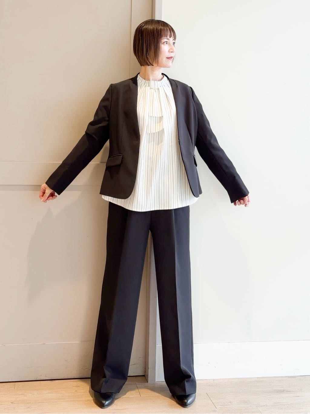 yamakoさんの「grove｜【マシンウォッシュ／防シワ/SS-3L】ストレッチノーカラージャケット」を使ったコーディネート