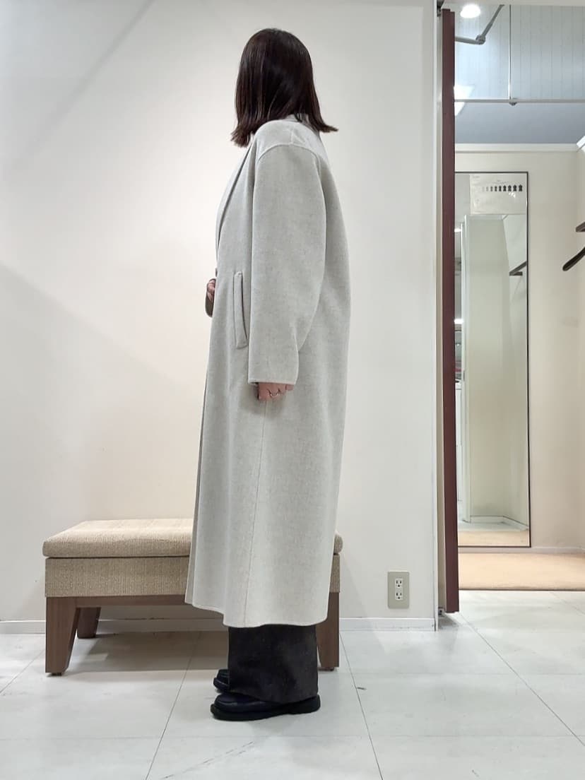 YUIさんの「UNTITLED｜【ロング丈/軽やか】テーラード　リバーコート」を使ったコーディネート