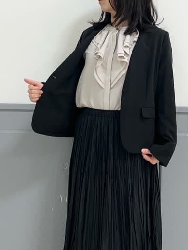 yuuさんの「grove｜【手洗いOK】フロントラッフルフリルブラウス」を使ったコーディネート