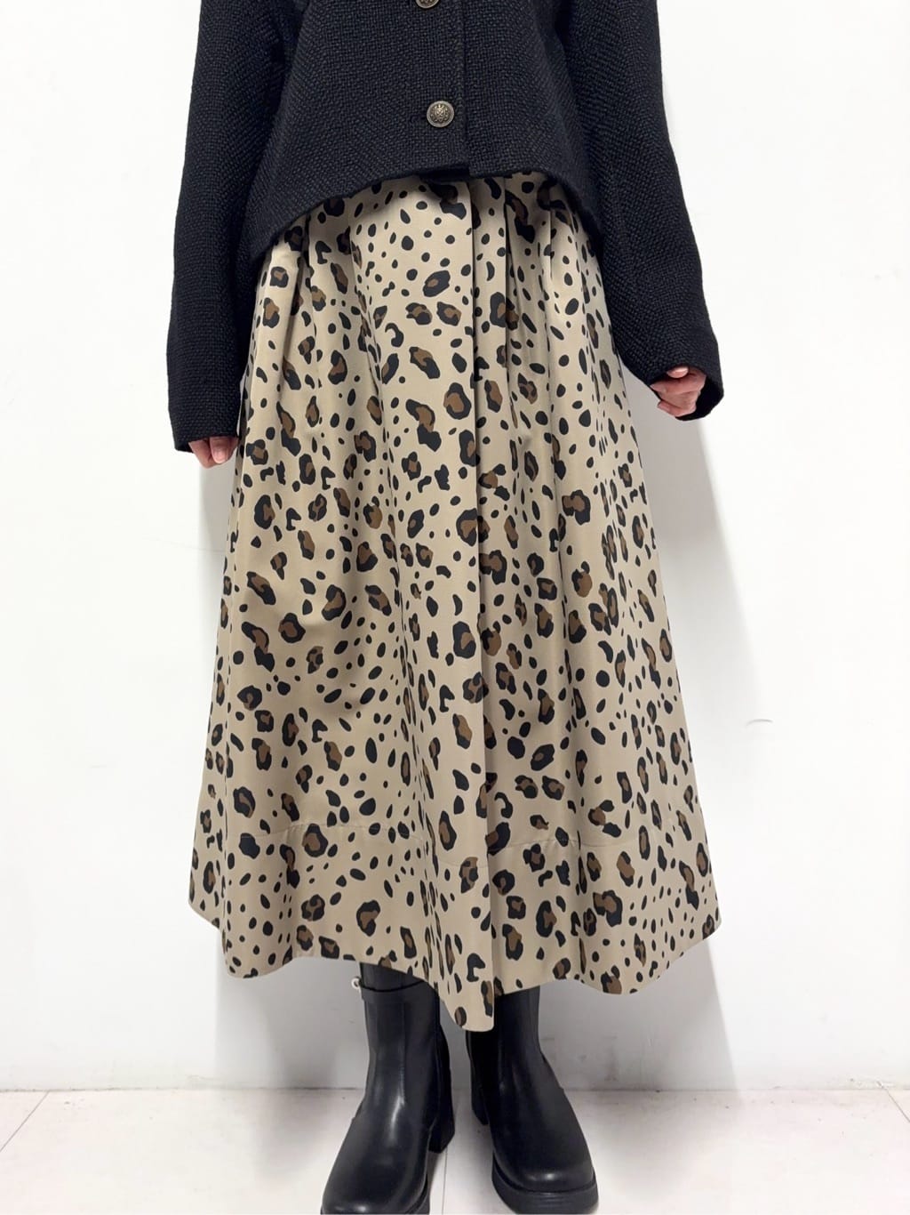 Nishijimaさんの「DRESSTERIOR｜◆エンブレムショートブルゾン」を使ったコーディネート
