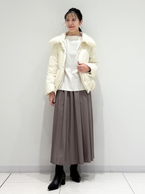 kayoさんの「INDIVI｜【撥水／洗える／デザイン衿】ステッチレス ショートダウンコート」を使ったコーディネート