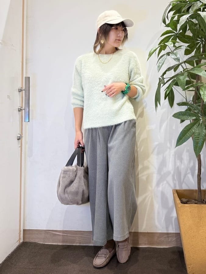 misakiさんの「SHOO･LA･RUE｜【着丈選べる/きっと虜になる】あったかもちもち ワイドパンツ」を使ったコーディネート