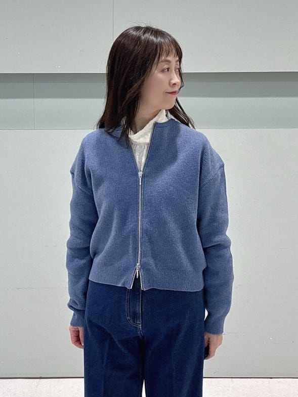 makiさんの「UNTITLED｜【ゆったりサイズ／着丈短め】ジップニットカーディガン」を使ったコーディネート