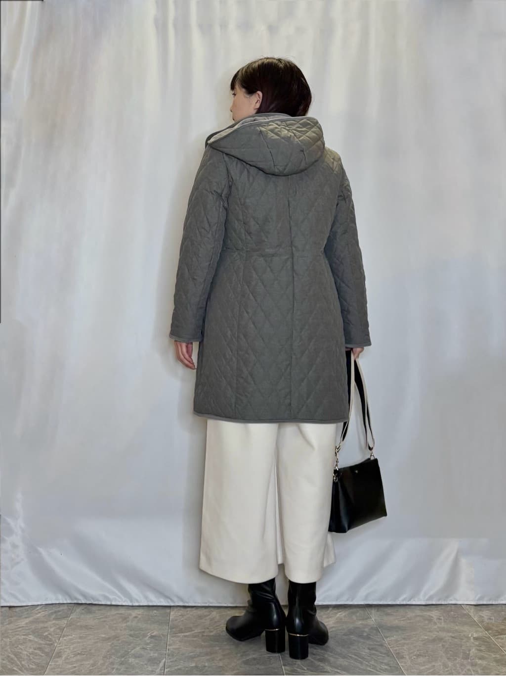 ネリさんの「SHOO･LA･RUE｜【撥水/フード取り外し可】自然にくびれる あったかダイヤ柄キルトコート【CIRCRIC】」を使ったコーディネート