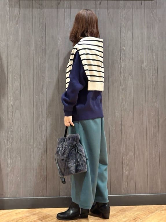 meiさんの「SHOO･LA･RUE｜【洗濯機可/S-LL】もちもちタッチ スウェットライクロゴニット」を使ったコーディネート