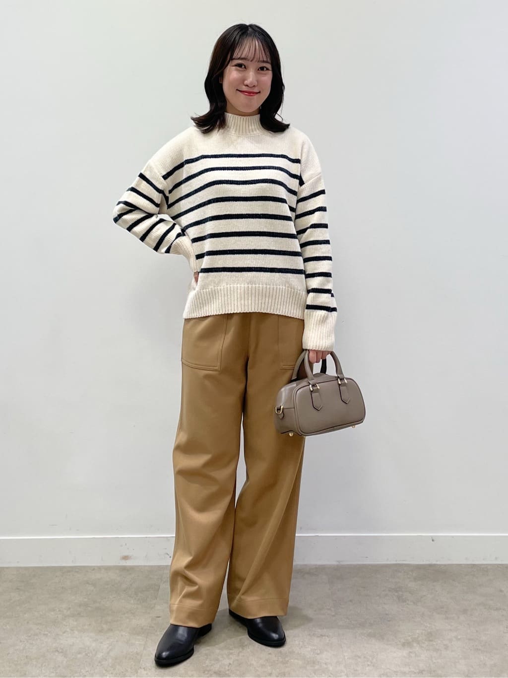 yukariさんの「Dessin｜【洗える】ハイネックベロアモールニット」を使ったコーディネート