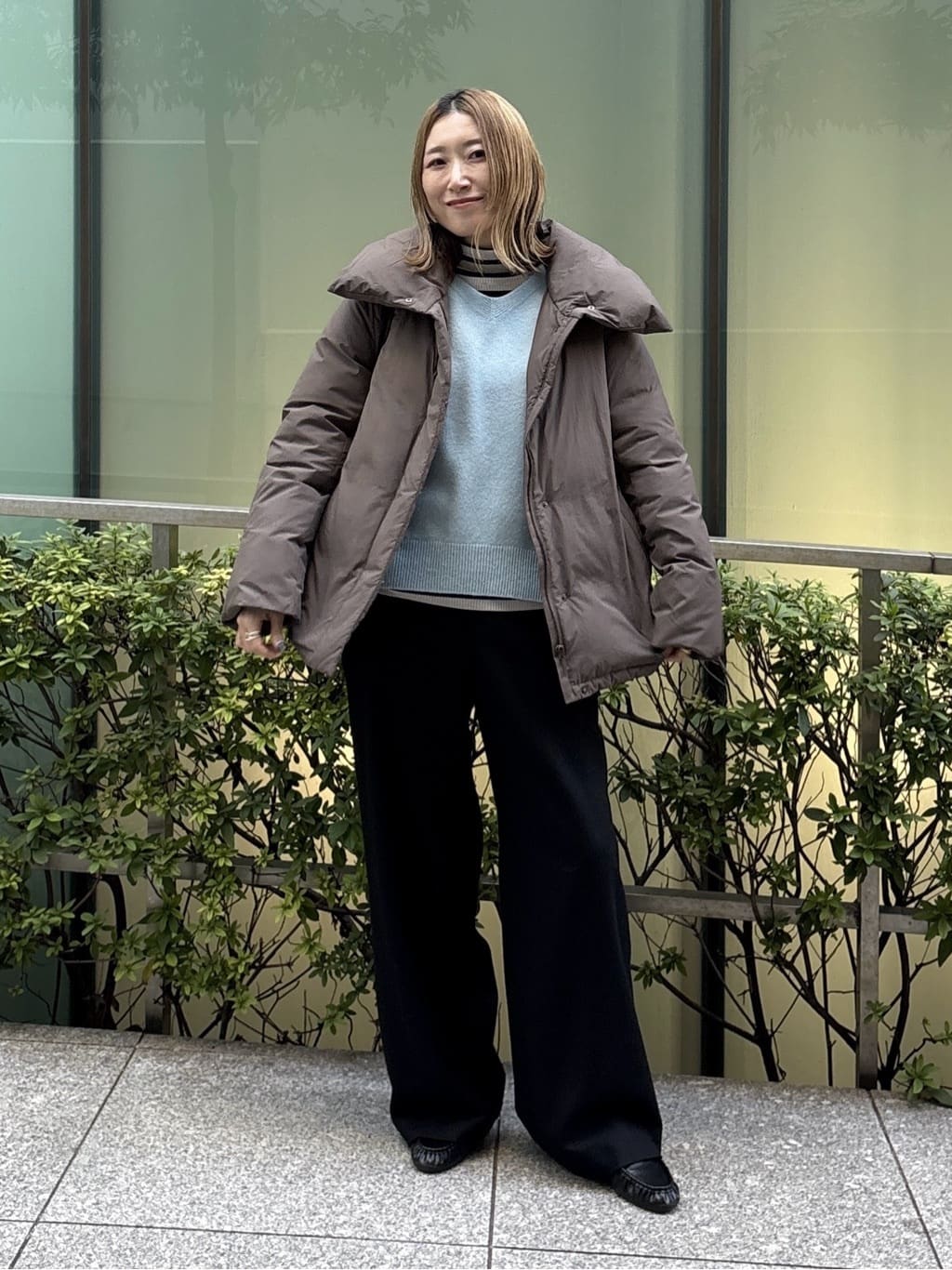 kotakiさんの「INDIVI｜【撥水／洗える／デザイン衿】ステッチレス ショートダウンコート」を使ったコーディネート