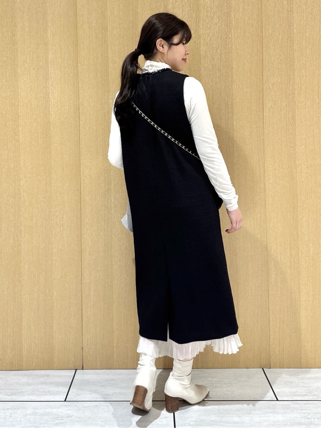 nanaさんの「UNTITLED｜【洗える/細見え】ツイード ジャンパースカート」を使ったコーディネート
