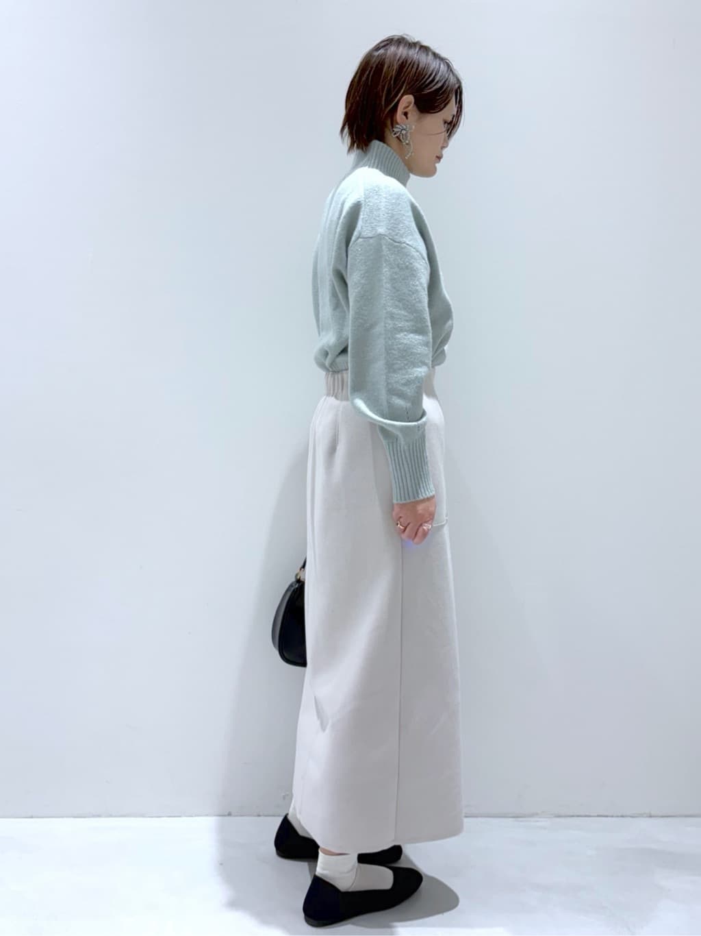 こじさんの「OPAQUE.CLIP｜選べる2丈 ハイネックカラーミックスラメニット【洗濯機OK】」を使ったコーディネート