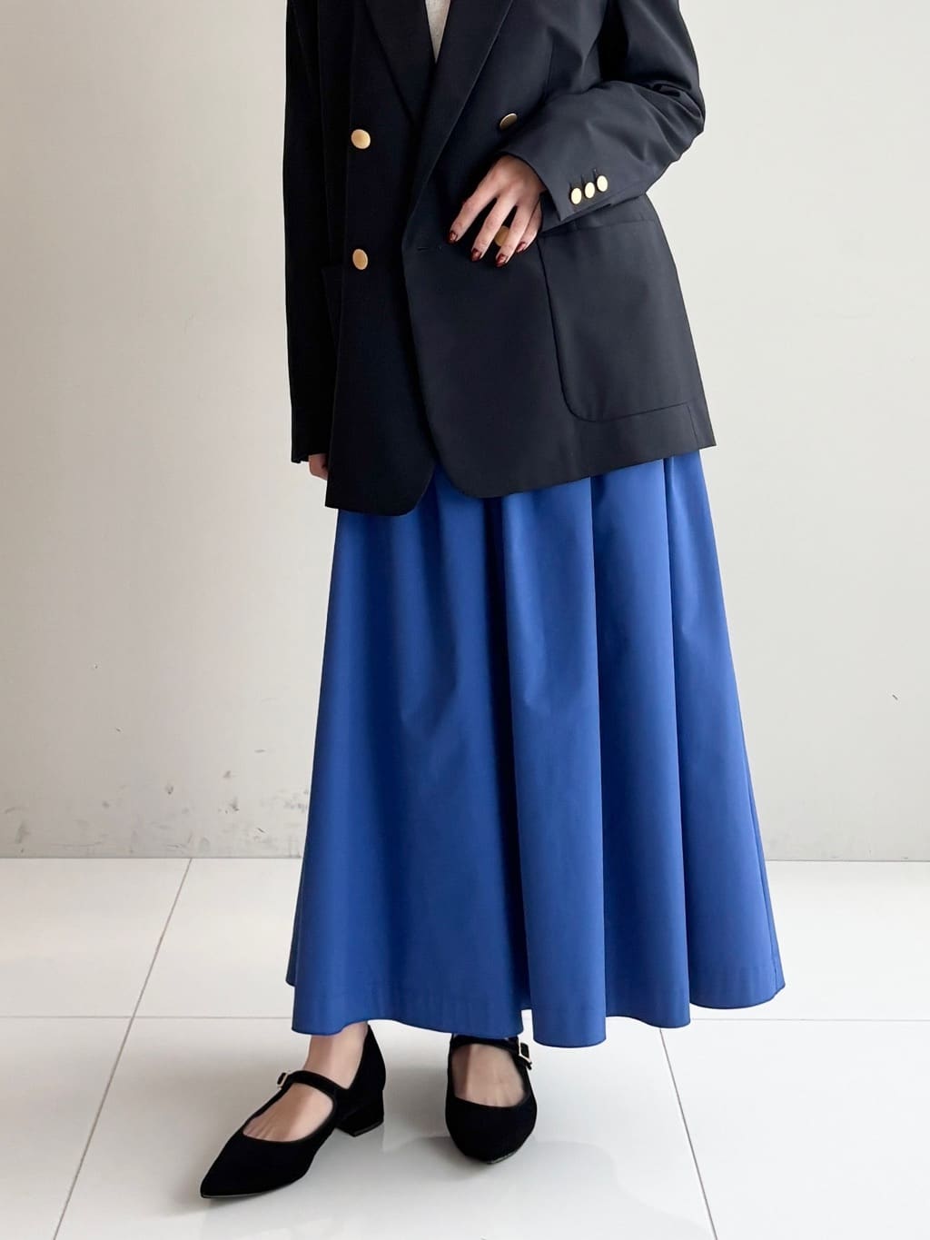 清水夏姫さんの「DRESSTERIOR｜コンフォート ダブルブレザー」を使ったコーディネート