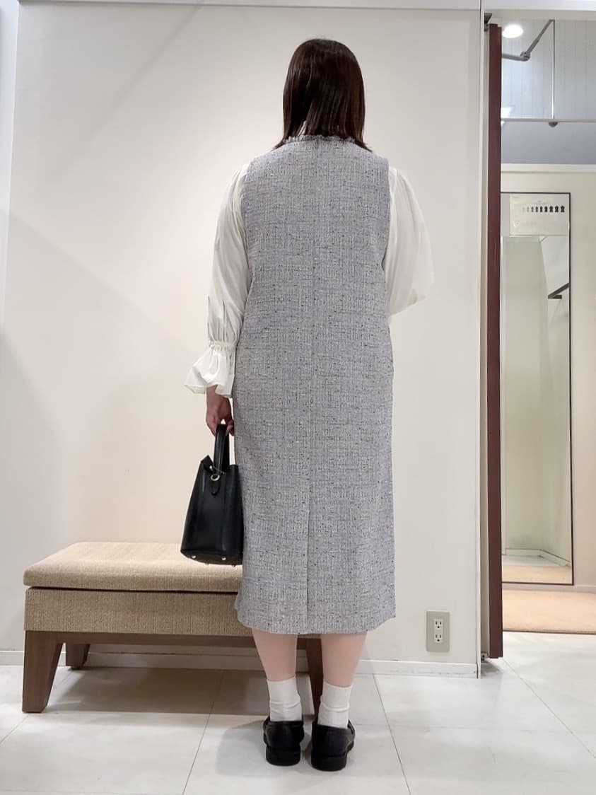 YUIさんの「UNTITLED｜【洗える/細見え】ツイード ジャンパースカート」を使ったコーディネート