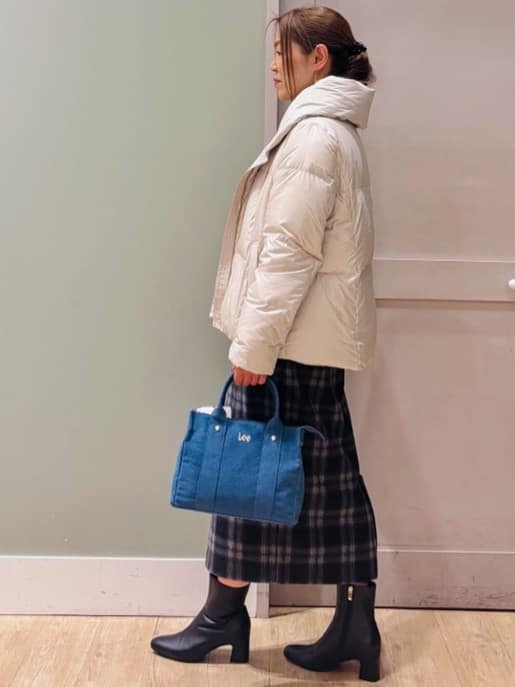 Komi☆さんの「grove｜【SETUP可能】冬から春まで心地よく　タック編みオーバーサイズニット」を使ったコーディネート