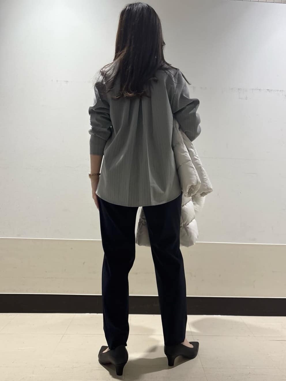 kahoさんの「INDIVI｜【洗える／選べる8色】トーンアップニット」を使ったコーディネート