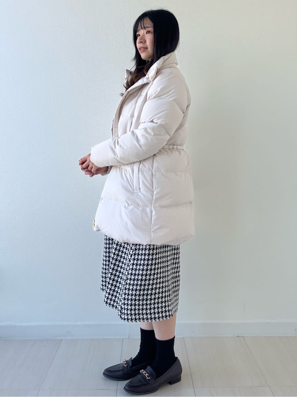 Mori Moriさんの「index｜KAWADAダウンドロストミドルコート【撥水／洗濯機OK／2WAY／静電気防止裏地】《XS～3L》」を使ったコーディネート