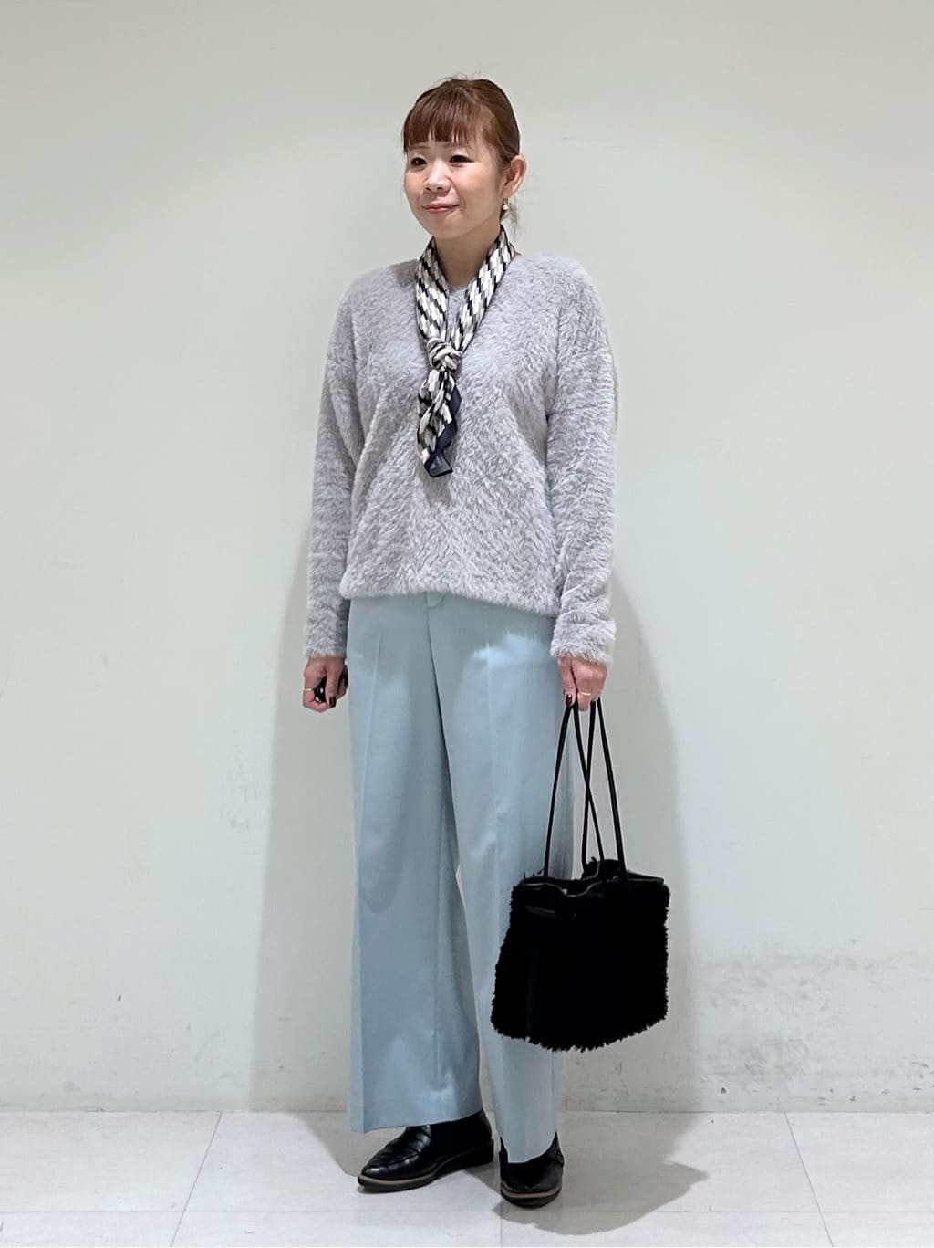 tsuyuさんの「INDIVI｜【洗える】エアリーシャギートップス」を使ったコーディネート