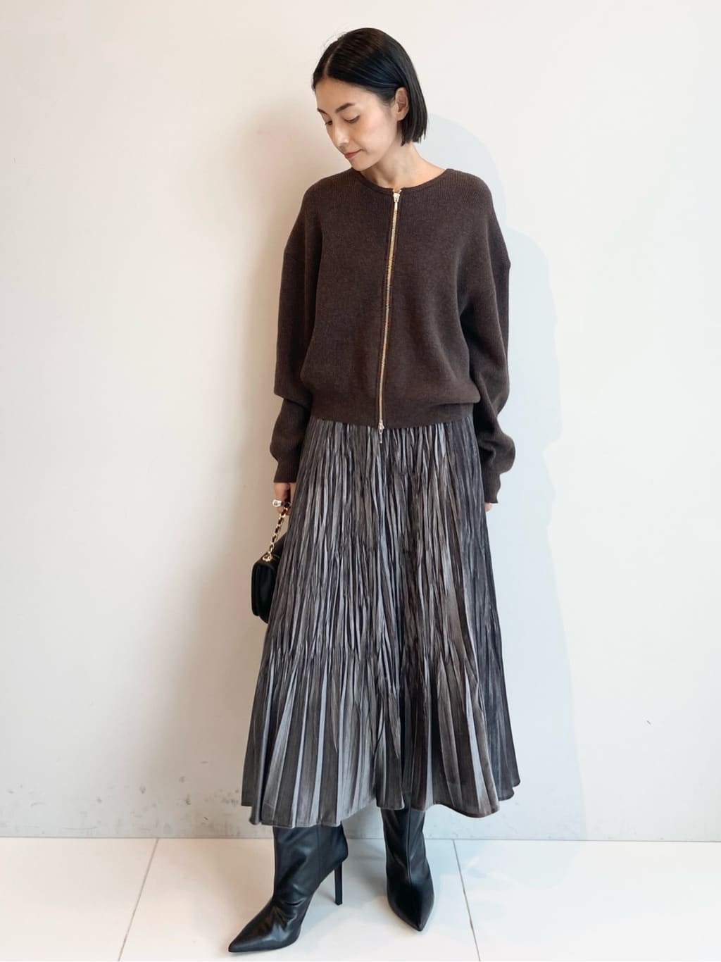 AYAさんの「UNTITLED｜【ゆったりサイズ／着丈短め】ジップニットカーディガン」を使ったコーディネート