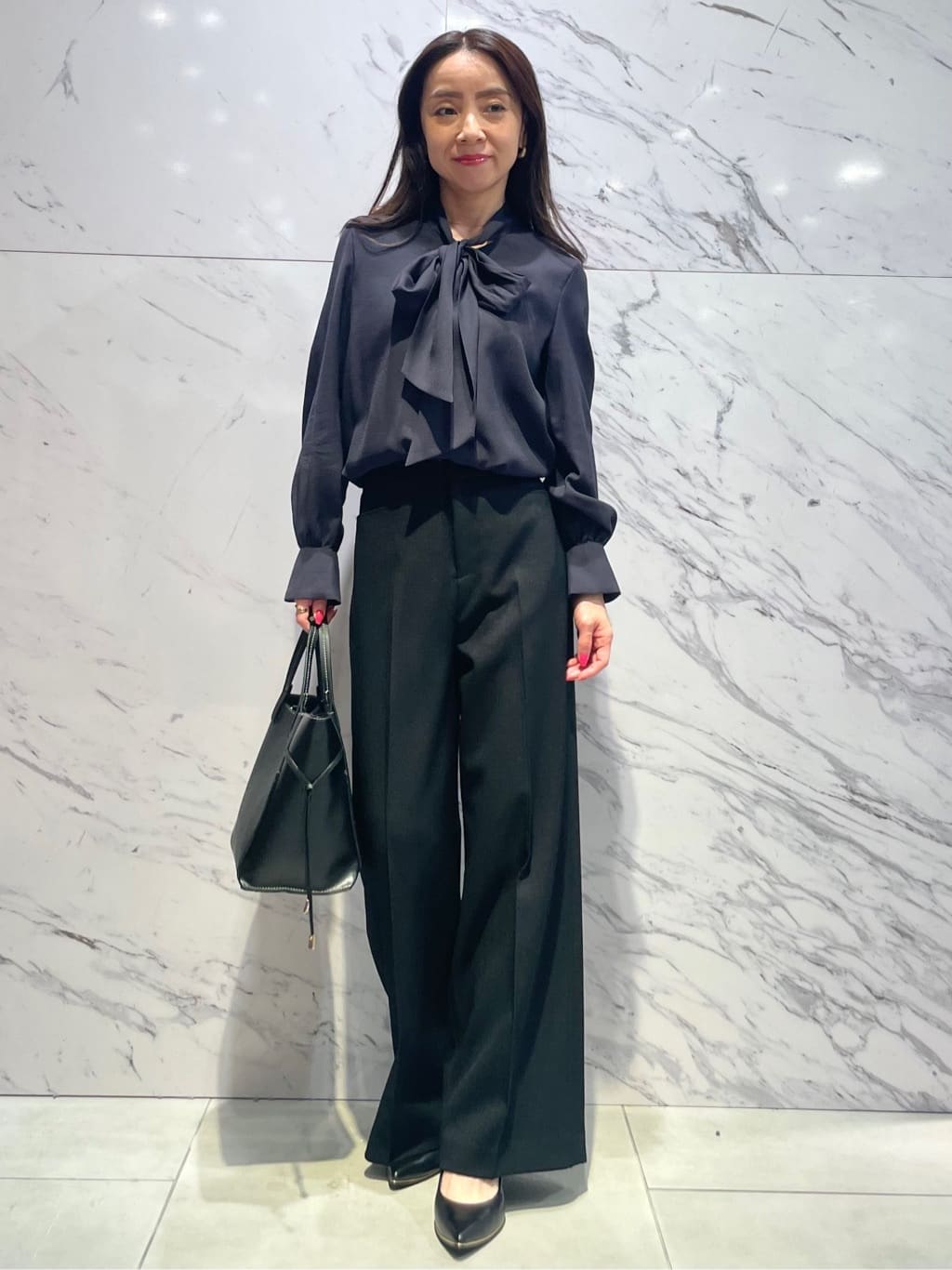 saitouさんの「COUP DE CHANCE｜【手洗い可／日本製】シアーリボンブラウス」を使ったコーディネート