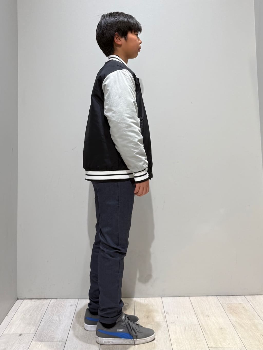kuboさんの「THE SHOP TK｜【110－160/裏起毛】あったかのびーるストレートパンツ/洗濯機OK」を使ったコーディネート