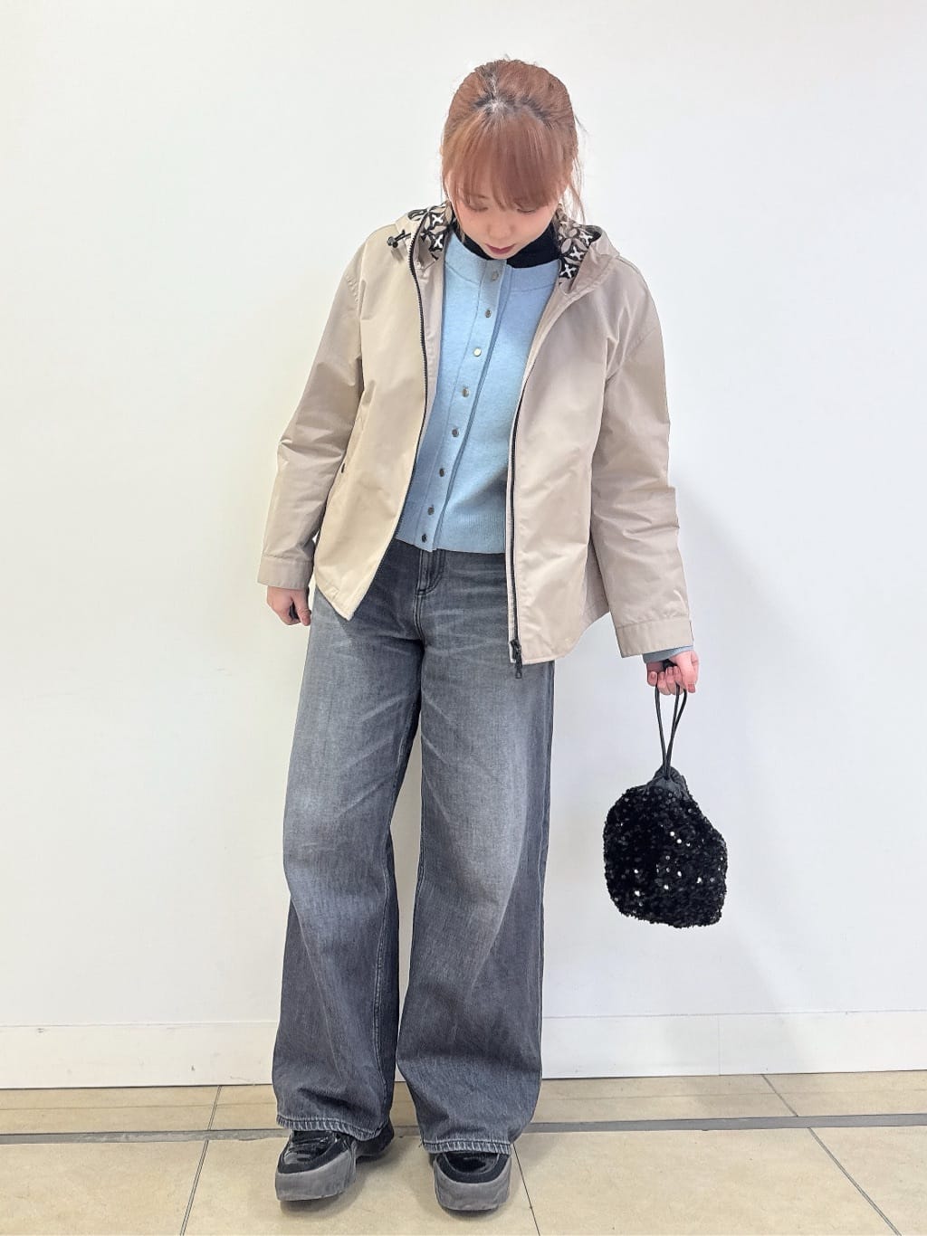 なかもとあきさんの「DRESSTERIOR｜【ウォッシャブル/撥水素材】撥水ツイル マウンテンパーカー」を使ったコーディネート