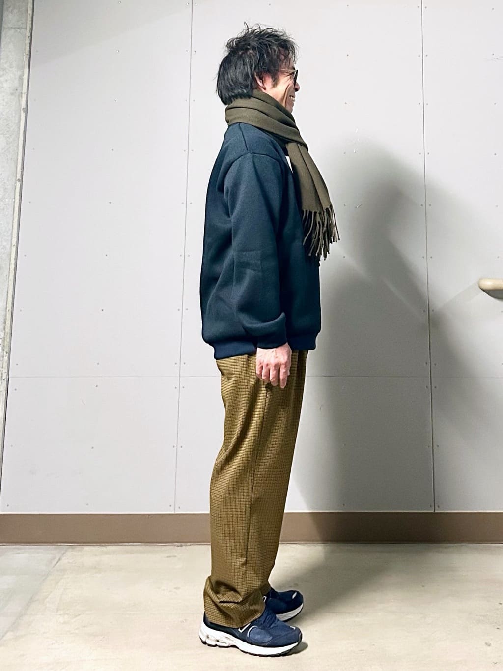 KENJI Iさんの「THE SHOP TK｜【裏起毛で暖かい】レトロフリーススウェット 洗濯機OK」を使ったコーディネート