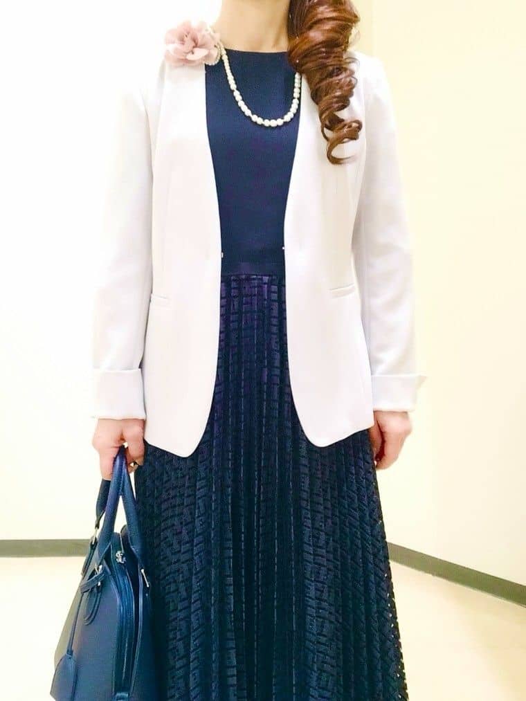 花さんの「Reflect｜【SS-4Lサイズ】シフォン&times;幾何柄レースプリーツワンピース」を使ったコーディネート