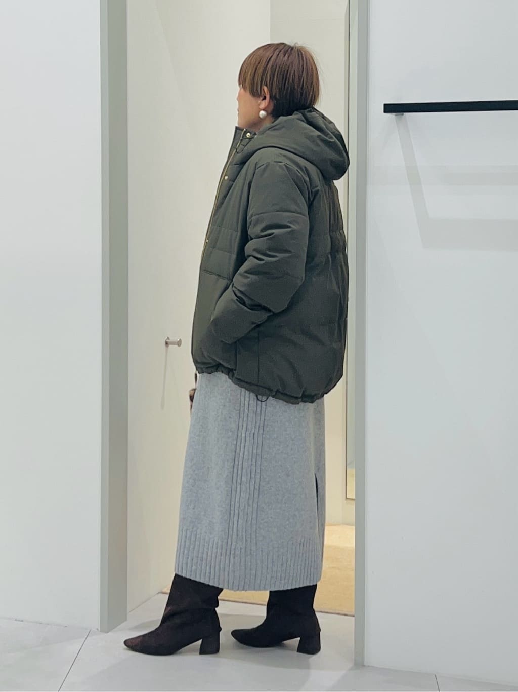 タナさんの「THE SHOP TK｜【すっきり見えシルエット】上品ふわもこ中綿ブルゾン」を使ったコーディネート