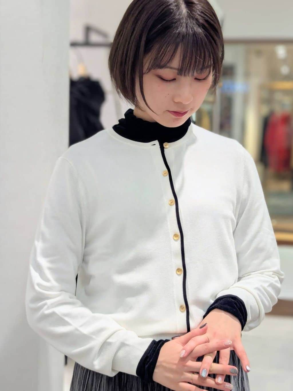 nonoさんの「UNTITLED｜【ハイネック/レイヤード/重ね着におすすめ】トリコットベロア シアーインナー」を使ったコーディネート