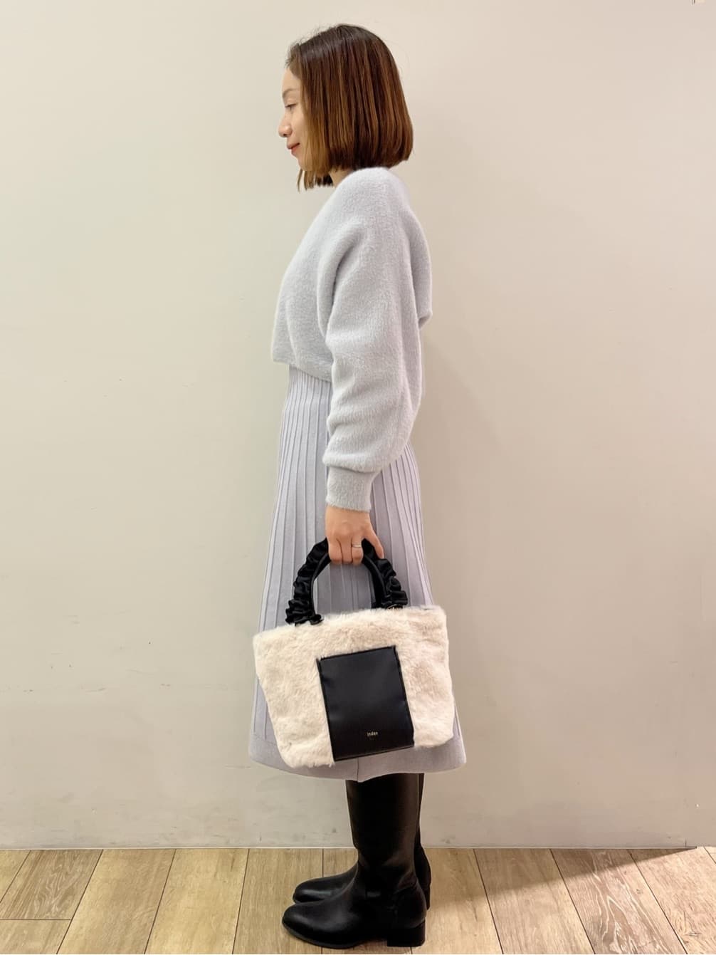 kcさんの「OPAQUE.CLIP｜ラメフェザープルオーバーセット ニットワンピース【洗濯機OK】《XS～LL》」を使ったコーディネート
