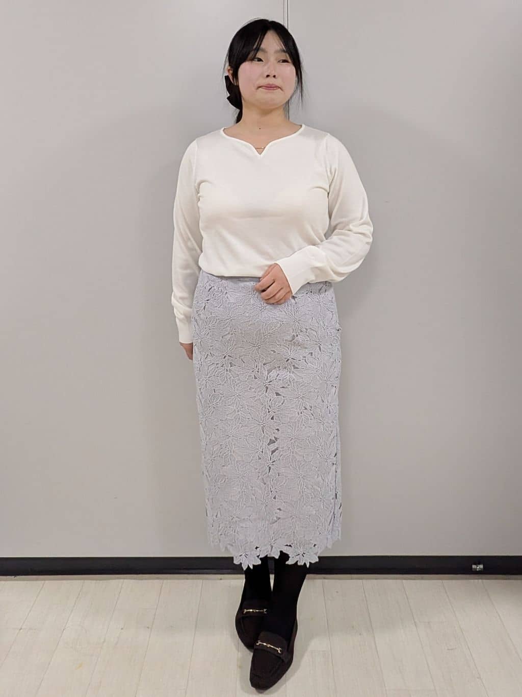 Nonさんの「index｜《XS~3L》フラワーレースタイトスカート【洗濯機OK】」を使ったコーディネート