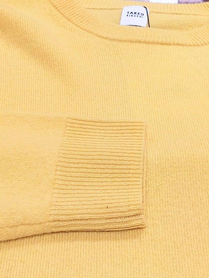 nerさんの「TAKEO KIKUCHI｜【Air Palette Knit】ワンポイント カラーニット プルオーバー」を使ったコーディネート