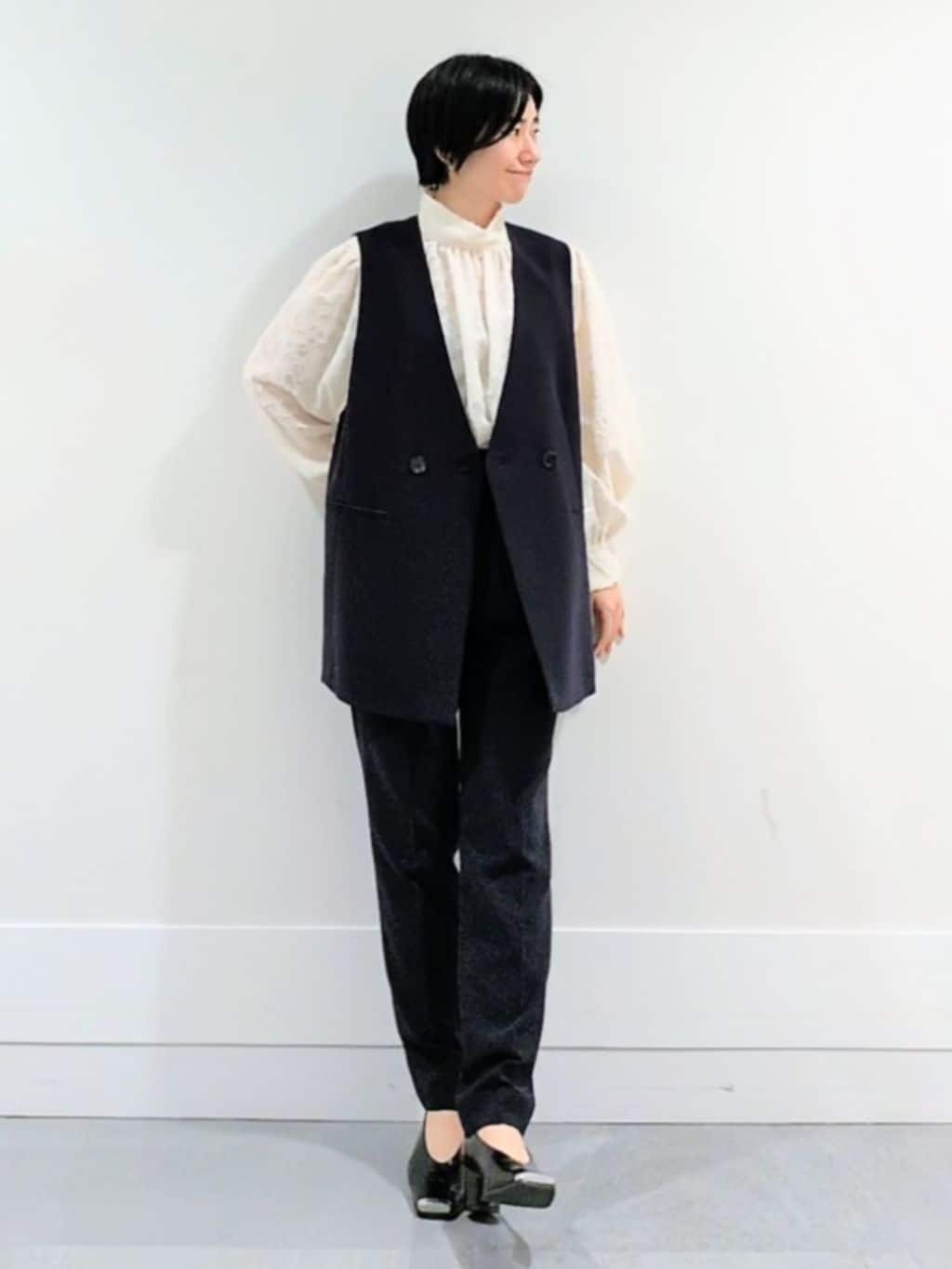 ミズタさんの「UNTITLED｜【セレモニー/洗える/シアー】カットジャカード ボウタイブラウス」を使ったコーディネート