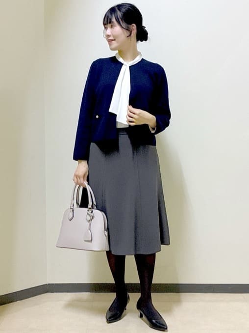  beni_gingerさんの「Reflect｜【きちんと見え／通勤／セレモニーにおすすめ◎】ドット柄ボウタイブラウス」を使ったコーディネート