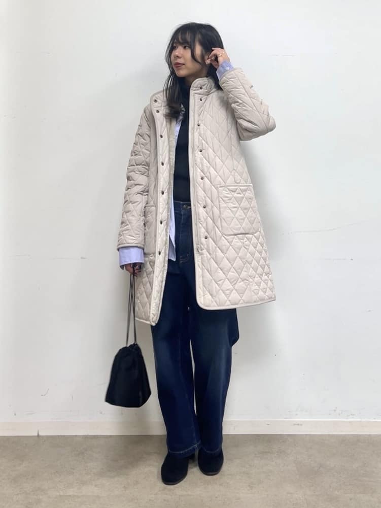 cotaniさんの「SHOO･LA･RUE｜【撥水/フード取り外し可】自然にくびれる あったかダイヤ柄キルトコート【CIRCRIC】」を使ったコーディネート