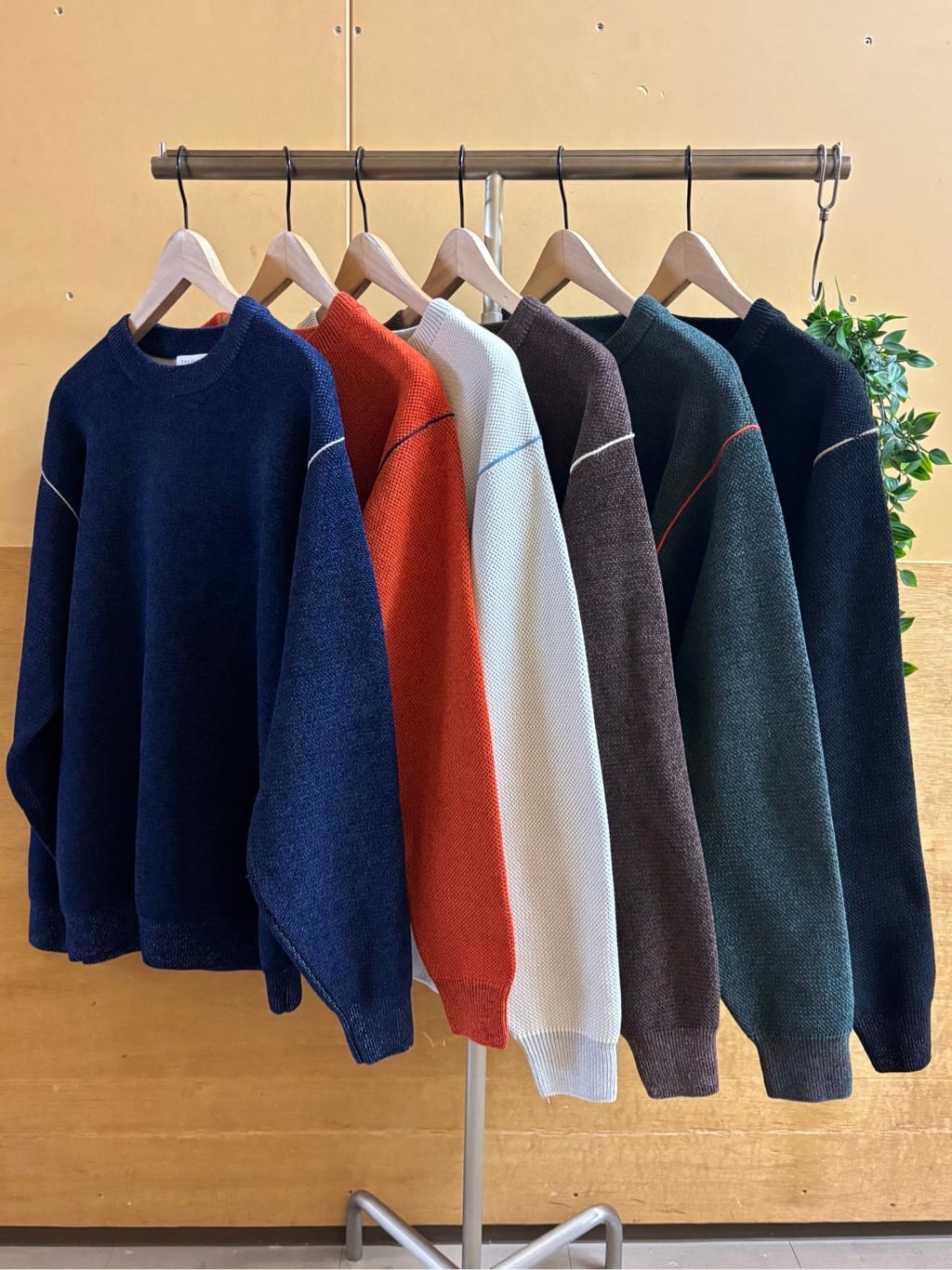 nanamiさんの「THE SHOP TK｜【大人の上品カジュアルを叶える】ハグするニット 洗濯機OK／6色展開」を使ったコーディネート